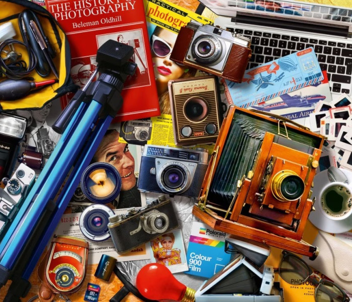 Puzzle - Bluebird - Aparate foto vechi pe masă